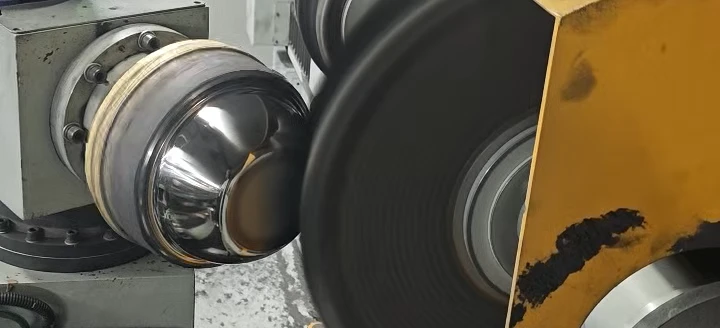 Multi-Head CNC Cookware Exterior Polishing Machine Running